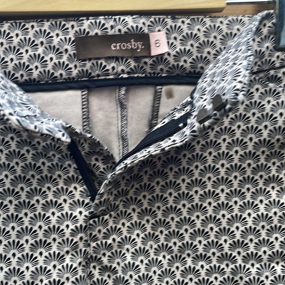 LAST WEEKEND ..NWOT Light pink/black paisley pants size 6 - Picture 2 of 5